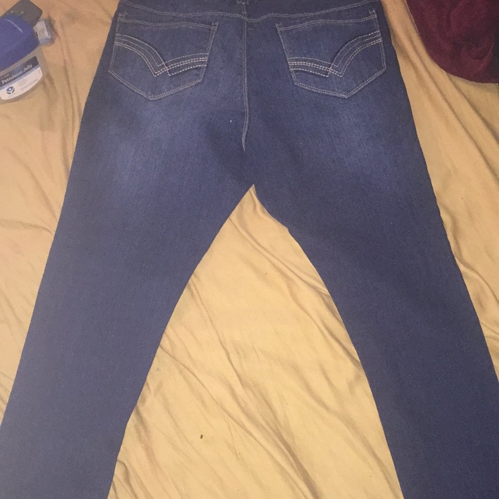 Blue jeans - Picture 2 of 4